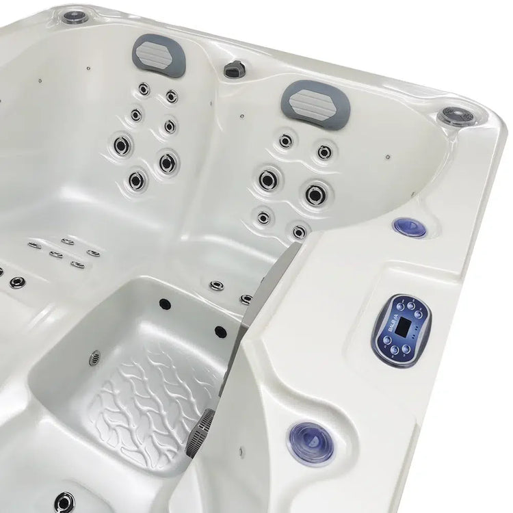 Triglav Luxury 3-4 Seater Spa Hot Tub – White Pearlescent