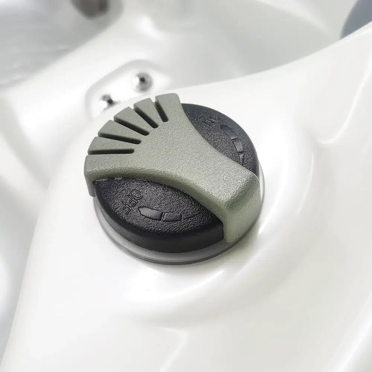 Triglav Luxury 3-4 Seater Spa Hot Tub – White Pearlescent